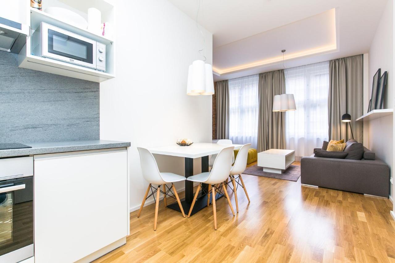 Top Location Old Town Brand New 2Bd Apartment Praha Eksteriør bilde